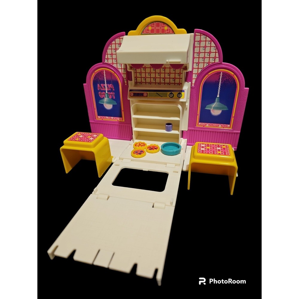 Kenner Wish world Lot 1980 VTG- Bowling Alley, Salon, Pizzaria, Pool and Doll - Picture 10 of 10